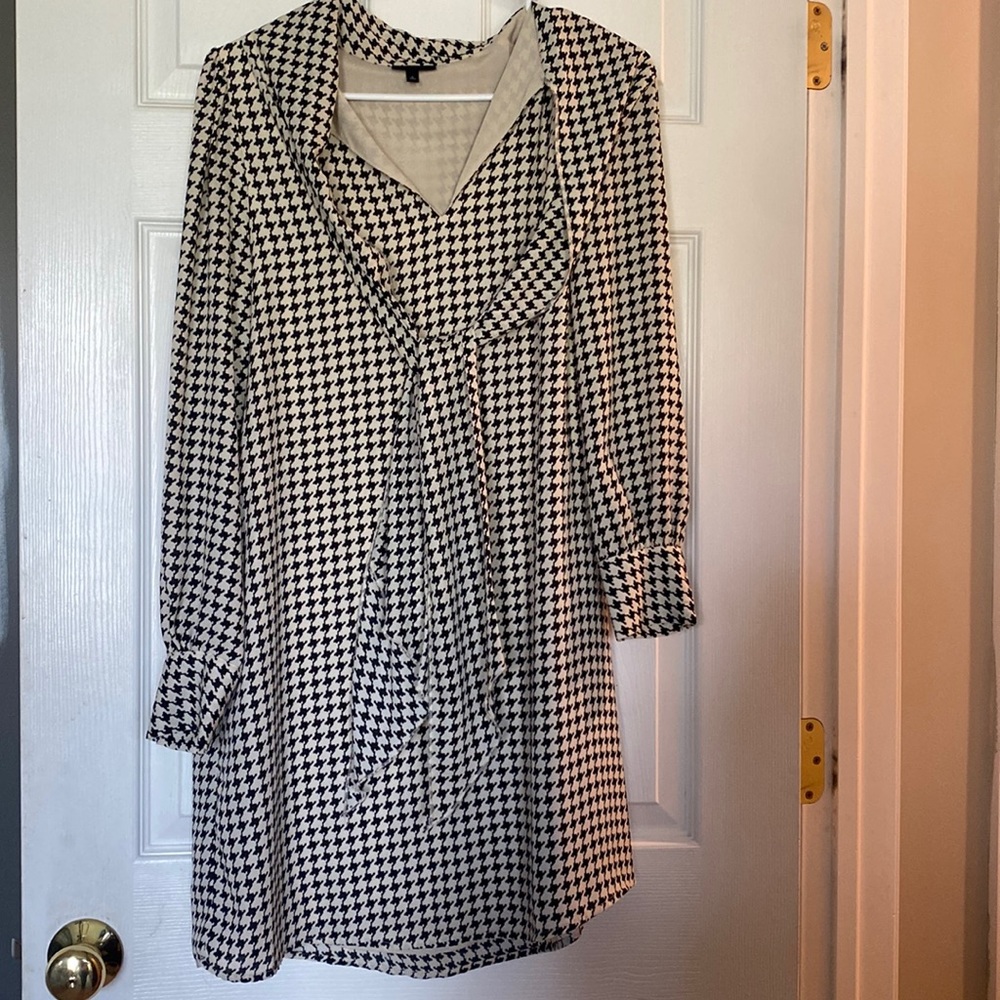 Who what wear houndstooth dress with from tie. Size small